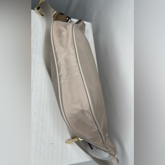 Michael Kors Kenly Studded Waist Pack Crossbody Taupe Travel Casual - Picture 6 of 12